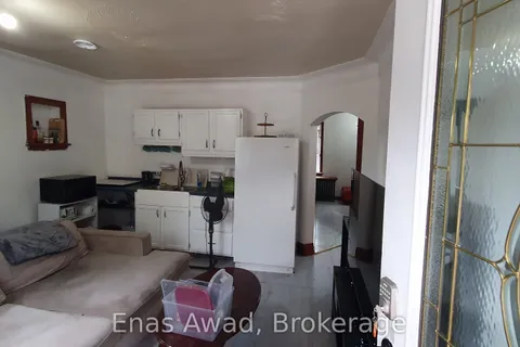 724 Third Avenue, ON K9J 4P3