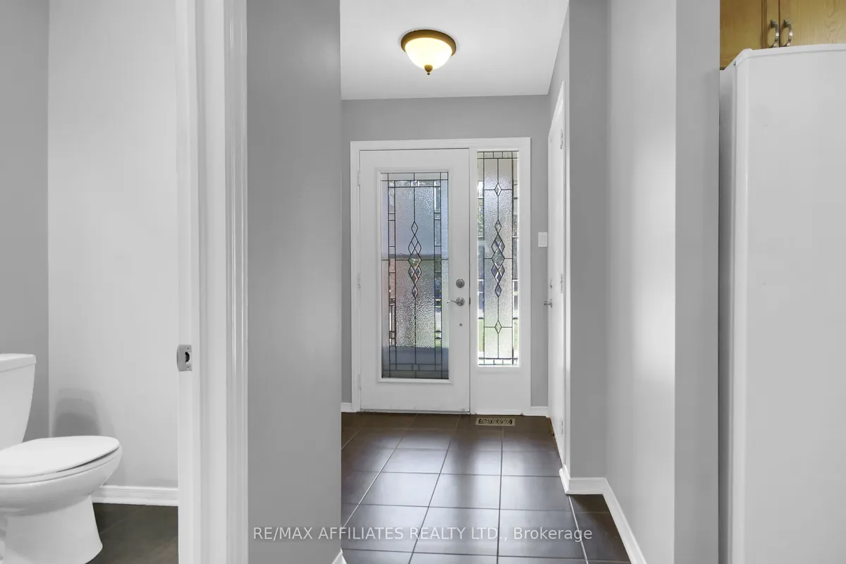 74 Markland Crescent, ON K2G 5Z6