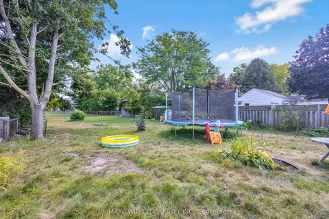 493 St Paul Avenue, ON N3R 4P4