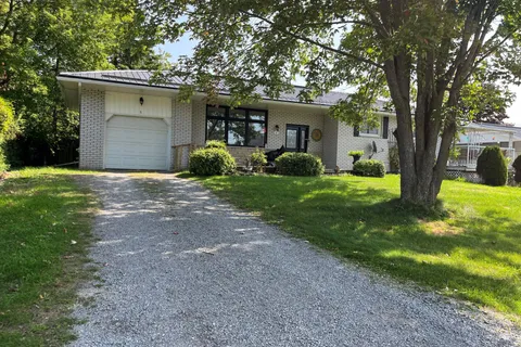 8 Church Lane, ON K0L 1Y0