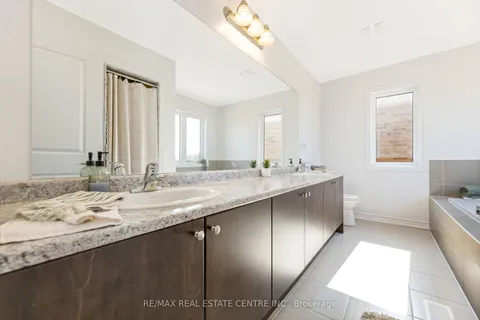 322 Russell Street, ON N0C 1B0