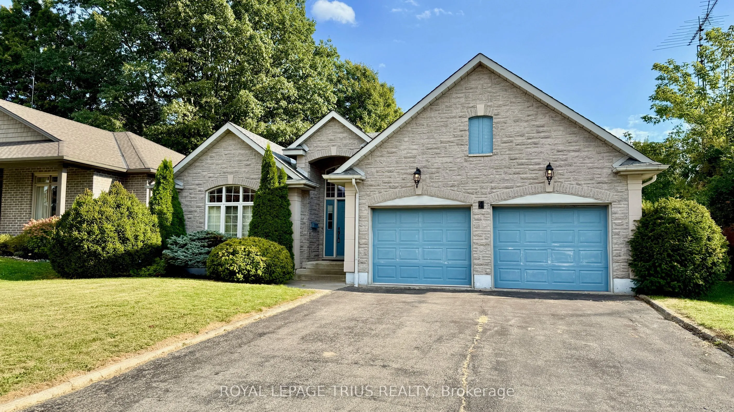 4 Orchard Crescent, ON N0E 1Y0