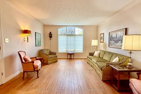 4 Orchard Crescent, ON N0E 1Y0