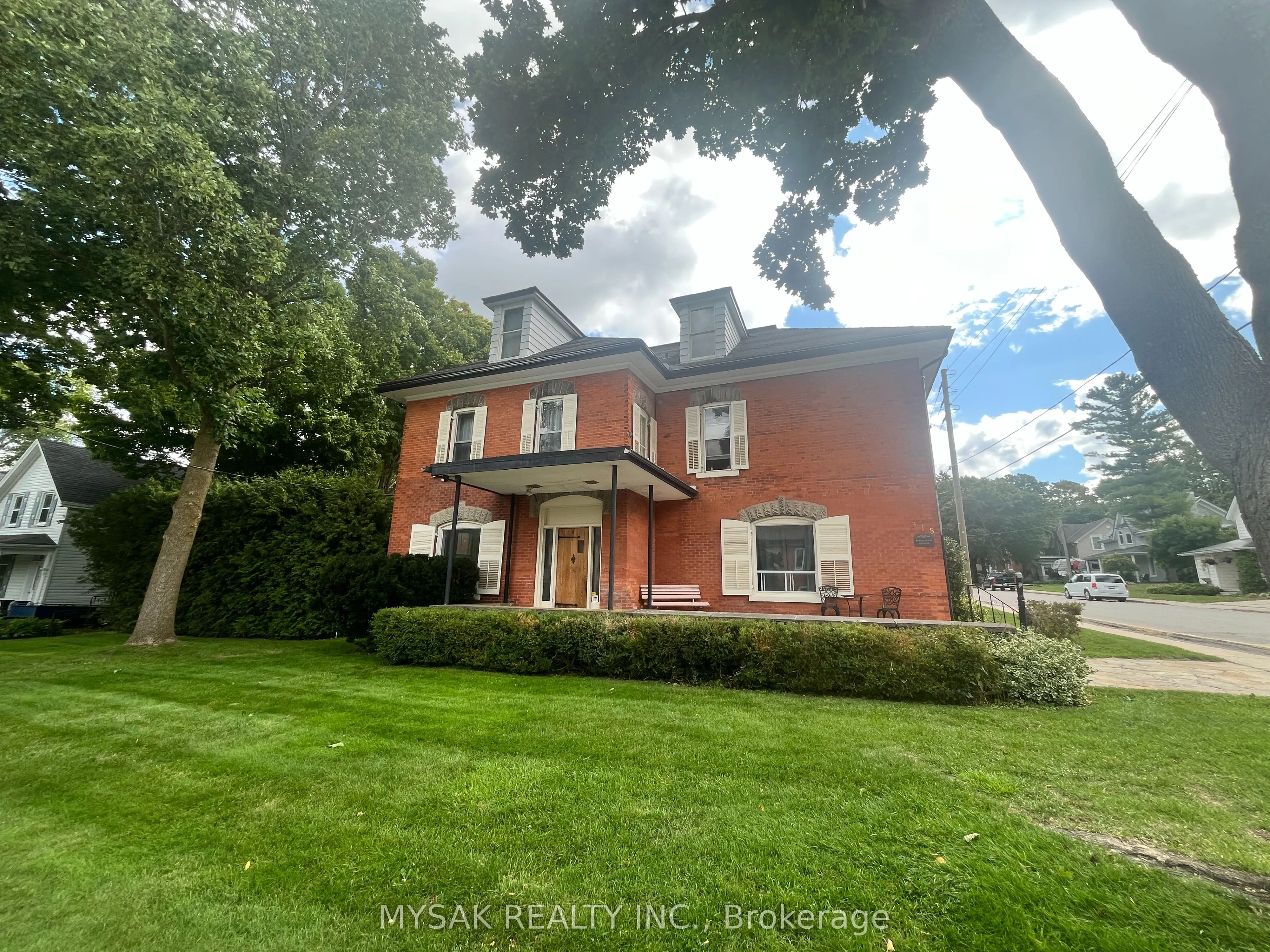 315 Centre Street, ON N0G 2W0