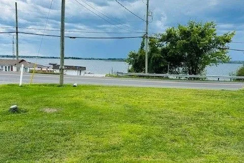 18787 County Rd 2 Road, ON K6H 7J8