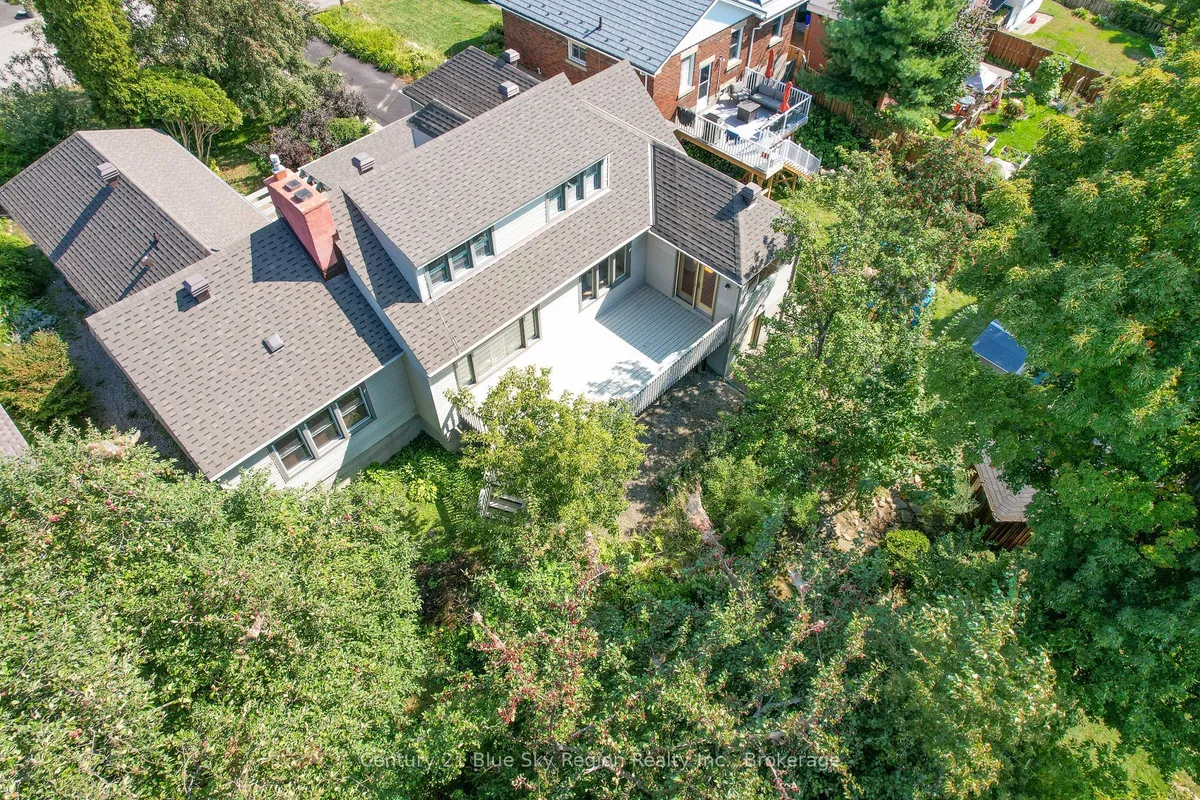 857 Bourke Street, ON P1B 3K5