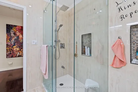 227 RIVERVIEW Boulevard, ON L2T 3N2