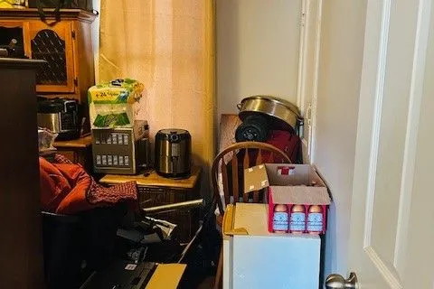 704-706 First Street, ON K6H 1M4