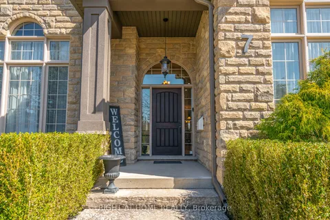 7 Sandalwood Crescent, ON L0S 1P0