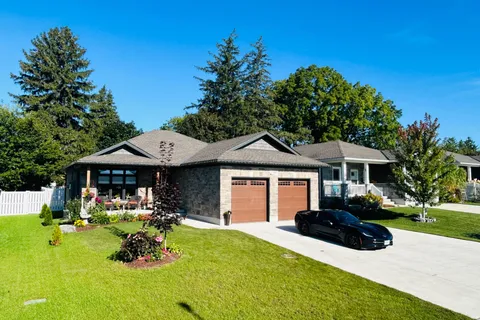 661 Gloria Street, ON N0M 1H0