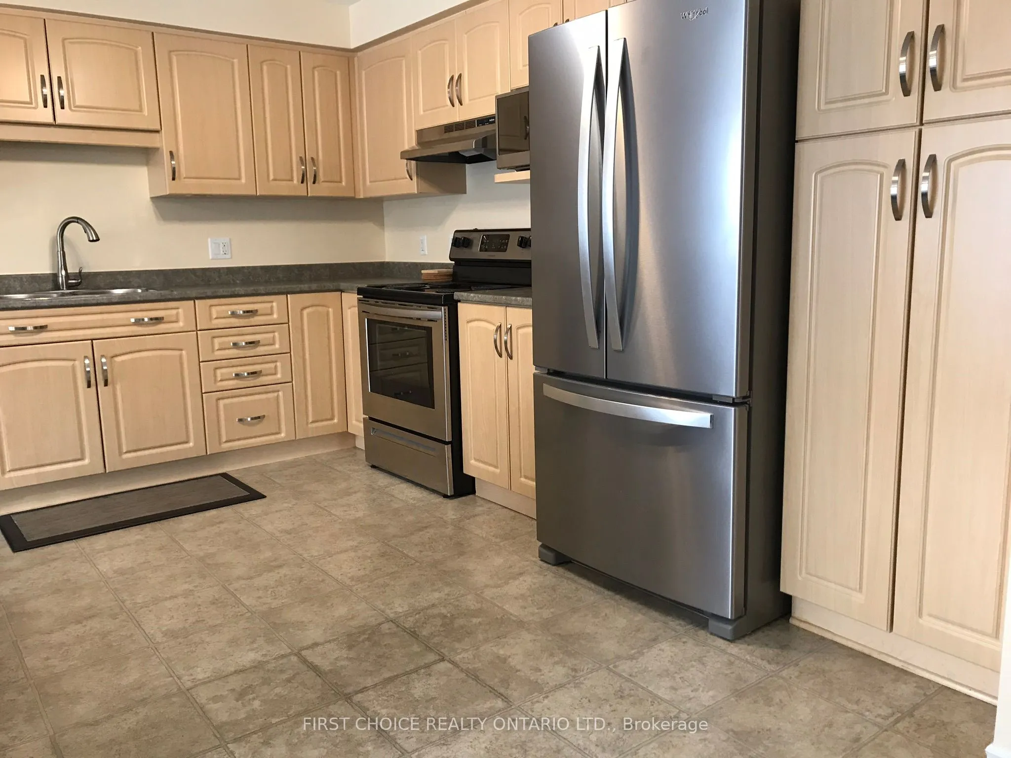 1547 Vercheres Street, ON K1C 7C7