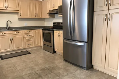 1547 Vercheres Street, ON K1C 7C7