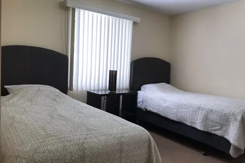 1547 Vercheres Street, ON K1C 7C7