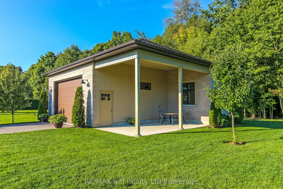 48 OTTERVIEW Drive, ON N0J 1R0