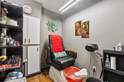 104 William Street, ON K9V 4A5