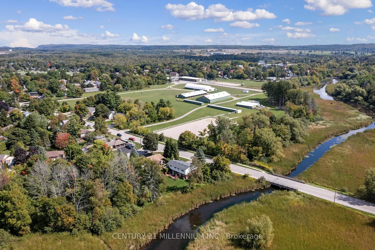 27 Dundas Street, ON N0B 1T0