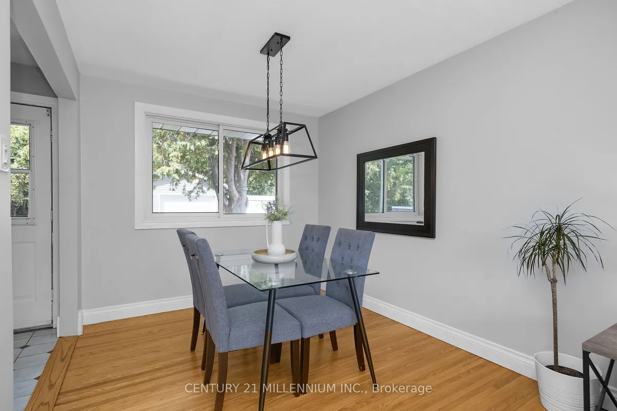 27 Dundas Street, ON N0B 1T0