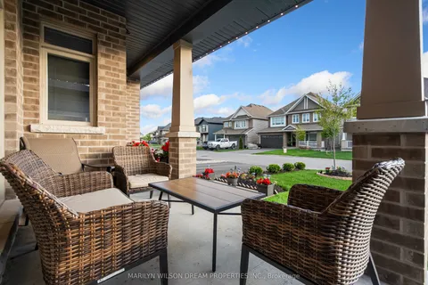 43 Angel Heights, ON K2S 2N2