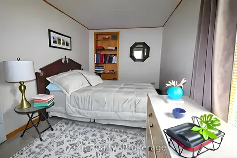 34 Queen Street, ON N0C 1H0