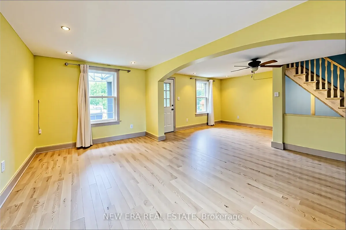 16 Welland Street, ON L2V 2B4