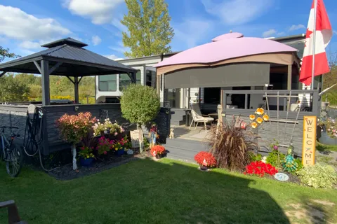 9 Island Park N/A, ON K0K 2C0