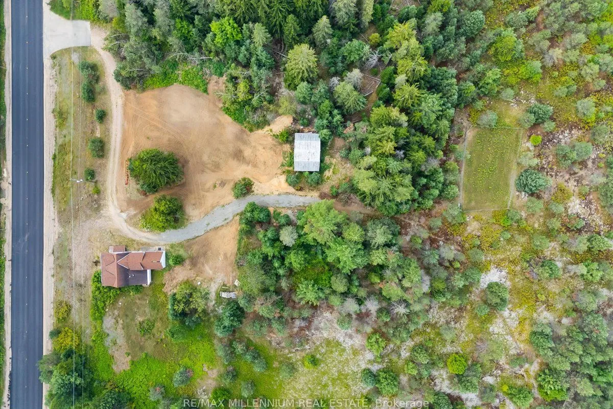 3529 Highway Highway, ON P1L 1X1