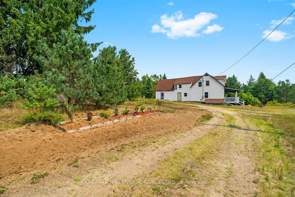 3529 Highway Highway, ON P1L 1X1