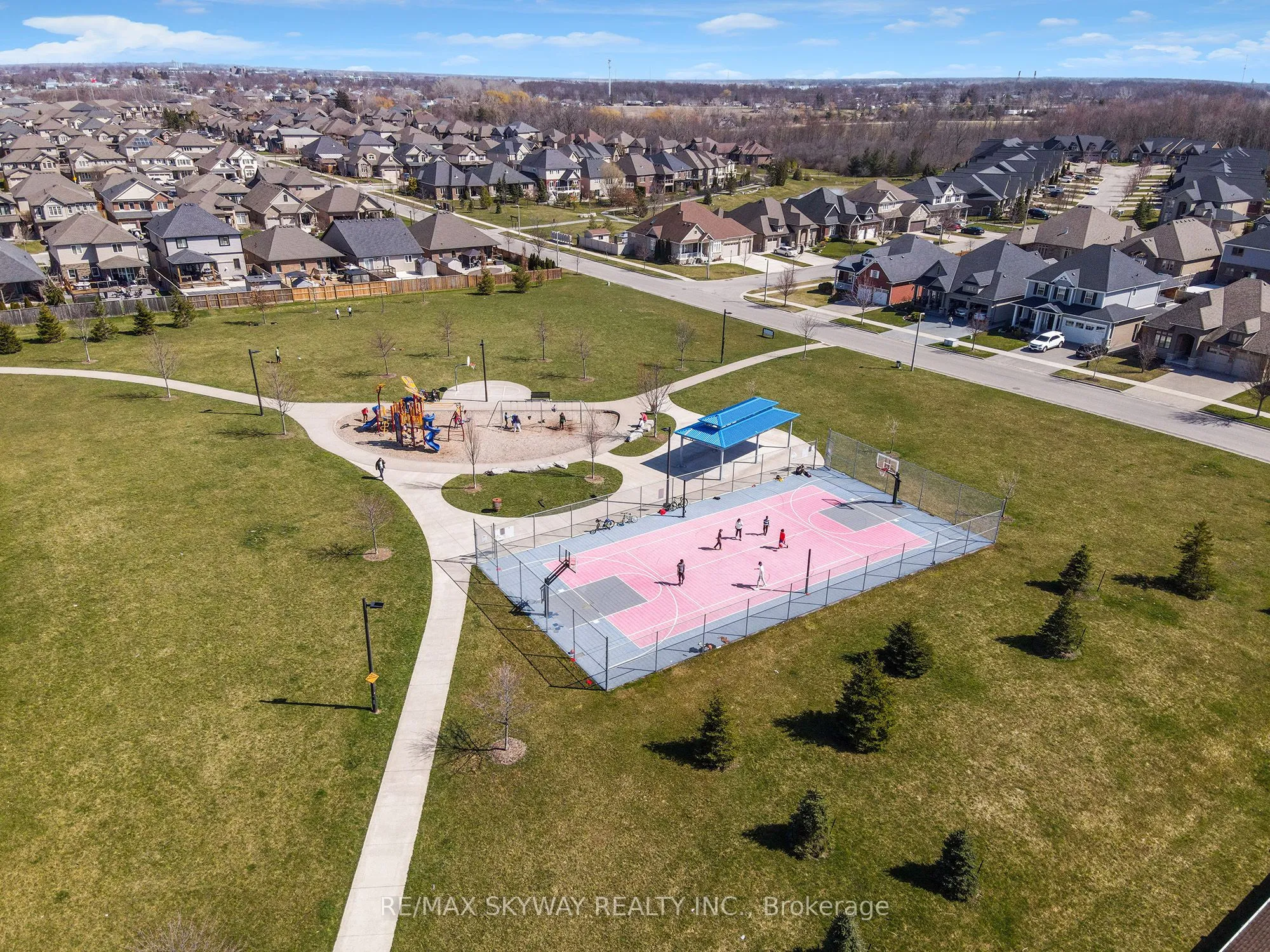 27 Monarch Street, ON L3C 0E6