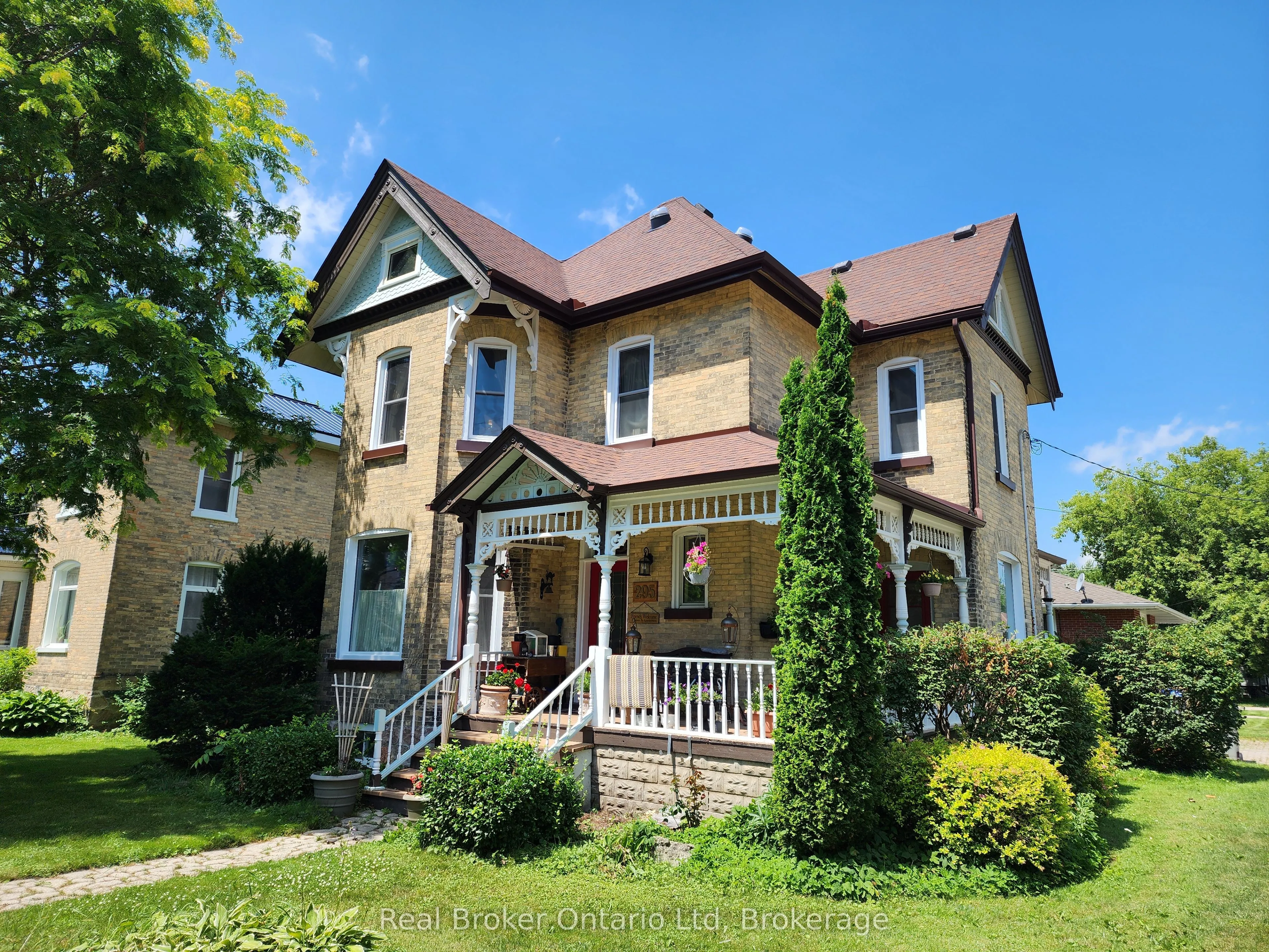 295 Livingstone Avenue, ON N4W 1P8