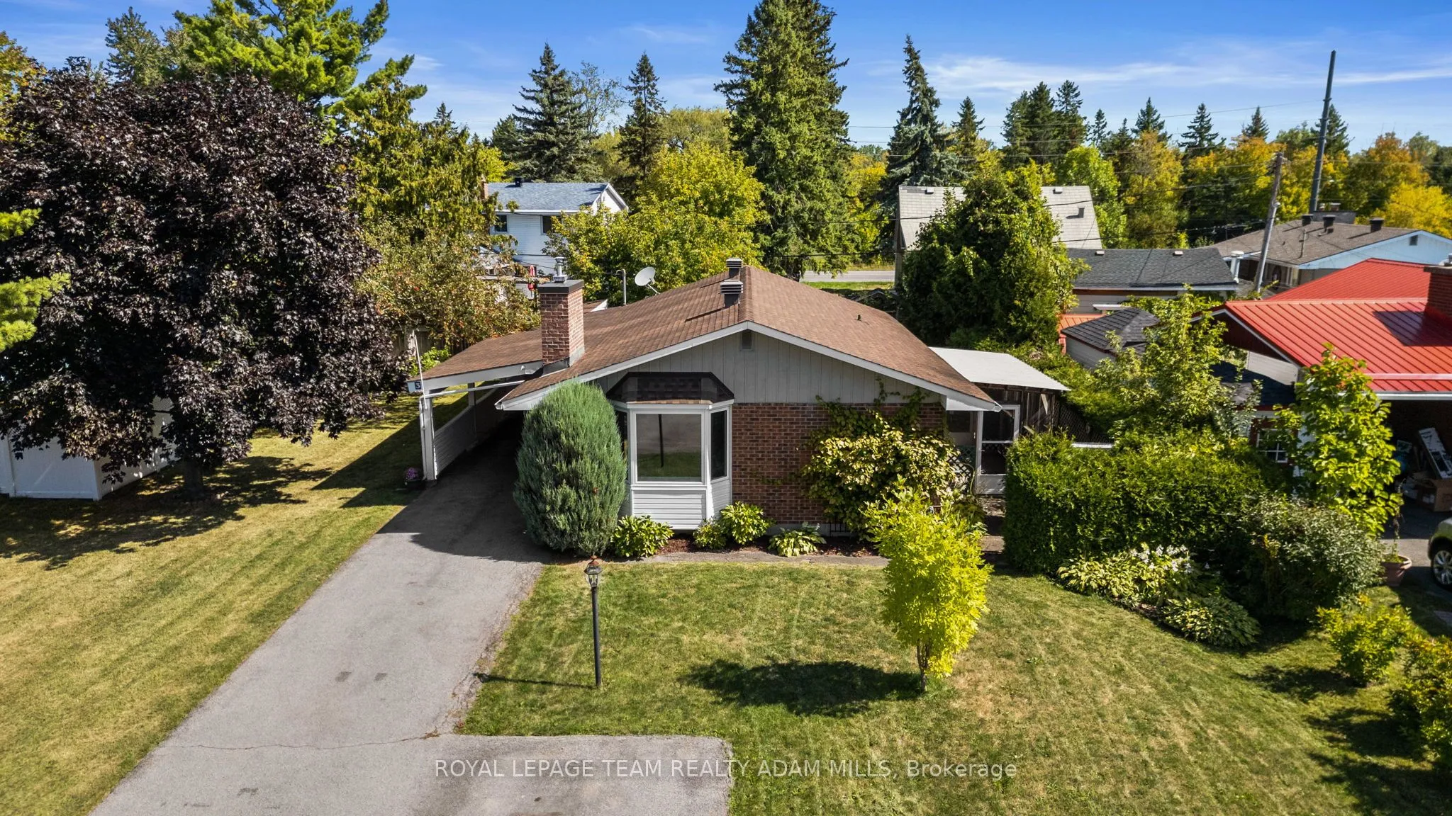 3 Domus Crescent, ON K2H 6A3