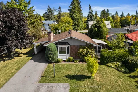 3 Domus Crescent, ON K2H 6A3