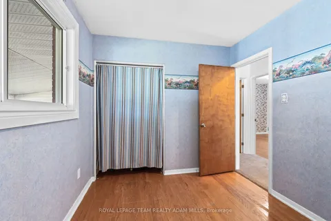 3 Domus Crescent, ON K2H 6A3