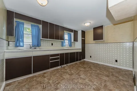 217 Mitchell Street, ON L3K 1Y4