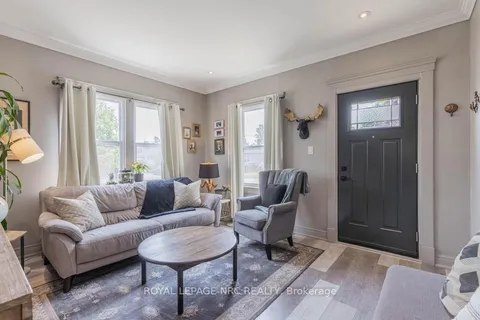 48 Hodgkins Avenue, ON L2V 1M1