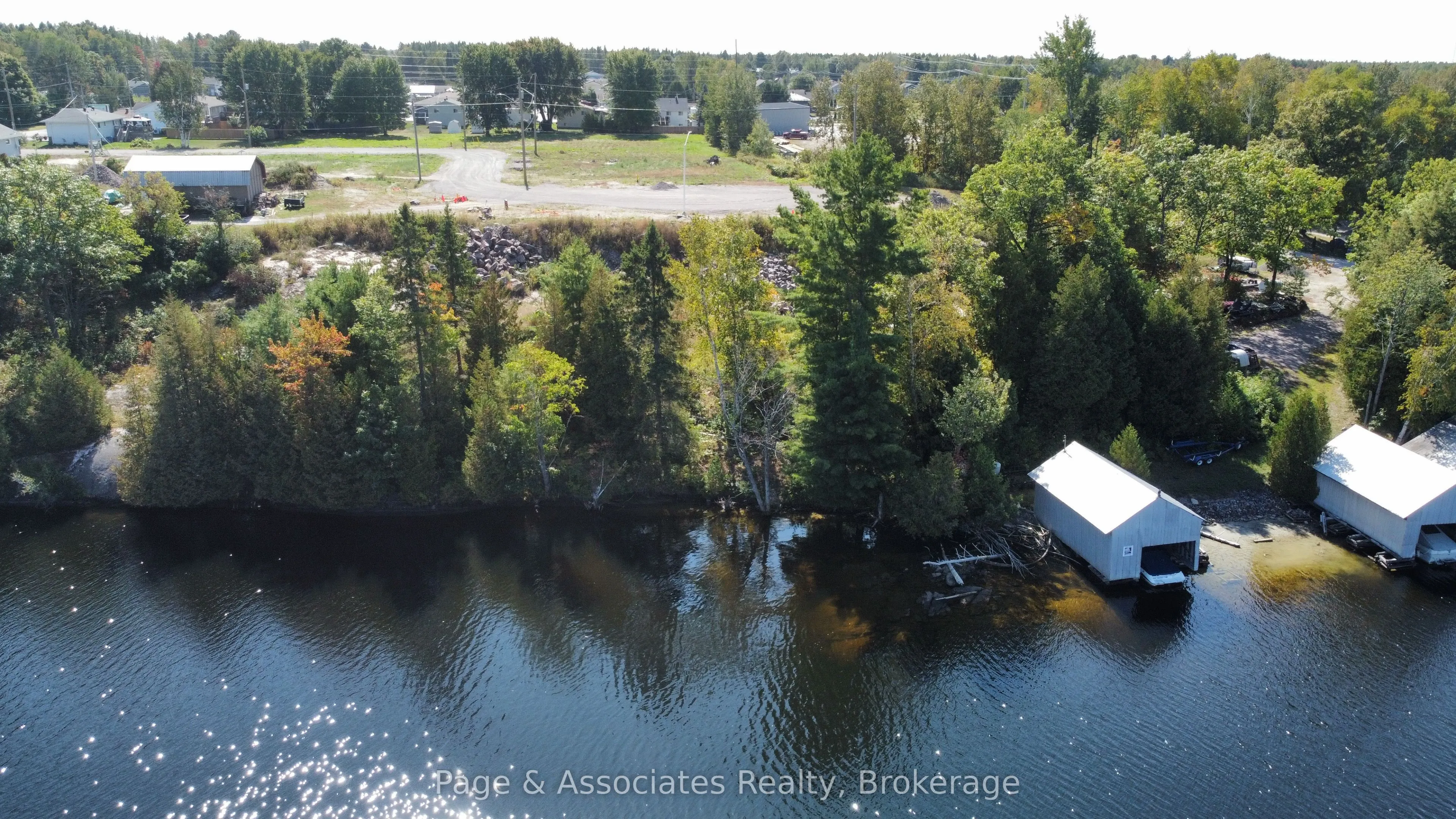 25 Moon Court, ON P2B 2E7