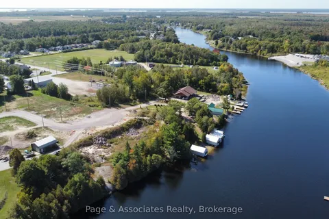 25 Moon Court, ON P2B 2E7