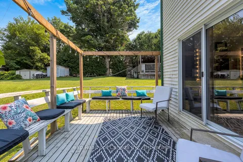 9 Oakwood Avenue, ON N3Y 1H4