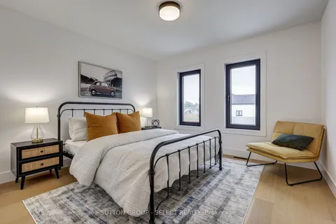 2 Five Stakes Street, ON N5P 3T2