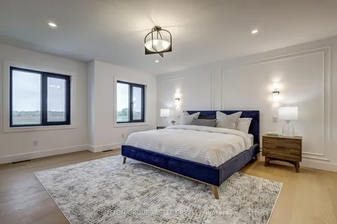 2 Five Stakes Street, ON N5P 3T2