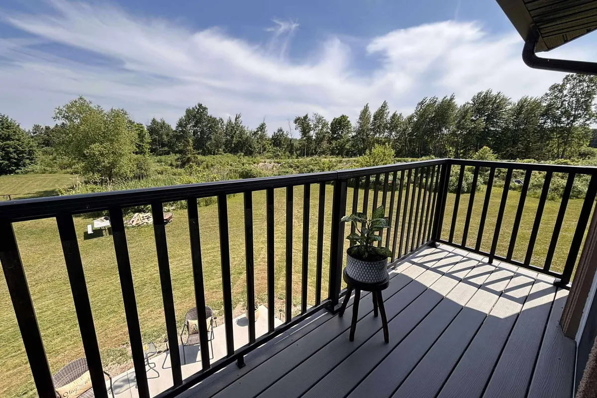 6571 CARROLL Drive, ON N0L 1T0