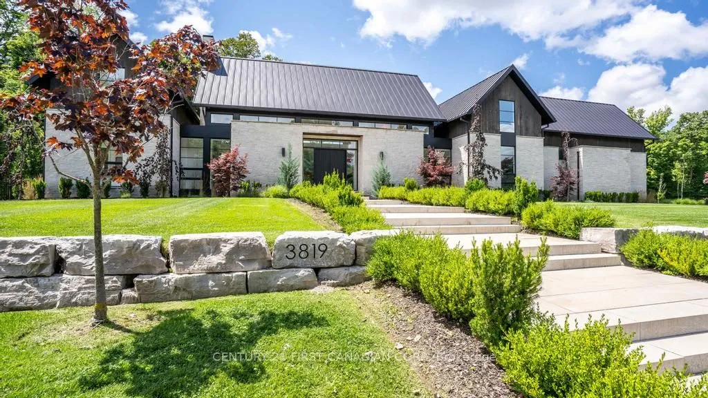 3819 Deer Trail, ON N6P 1E6