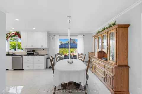 925 Royal Avenue, ON K6A 3K2