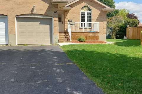 88 Burnham Court, ON N4Z 1H5