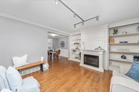 711 Cathcart Boulevard, ON N7V 2N6