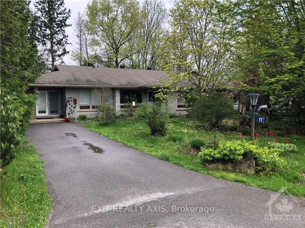 11 & 13 BAYVIEW Crescent, ON K7A 5B8