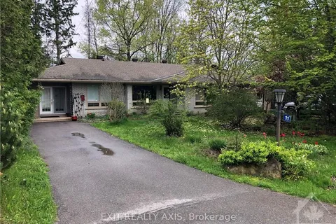 11 & 13 BAYVIEW Crescent, ON K7A 5B8