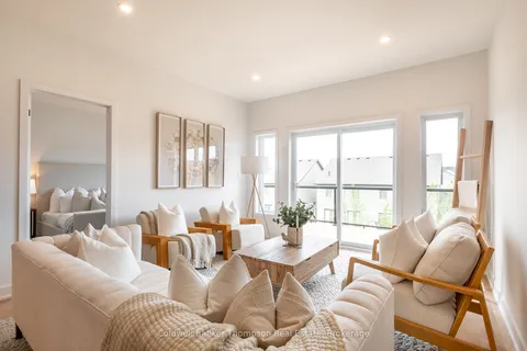 32 Charles Morley Boulevard, ON P1H 0G5