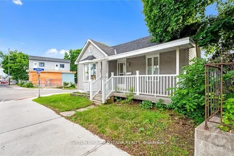 846 St Laurent Boulevard, ON K1K 3A9