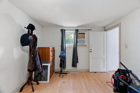 332 James Street, ON N0M 1L0