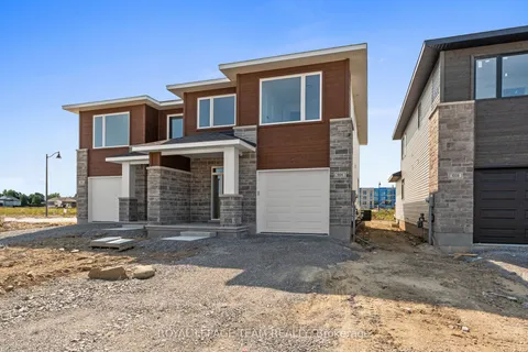 1004 Moore Street, ON K6V 0H2